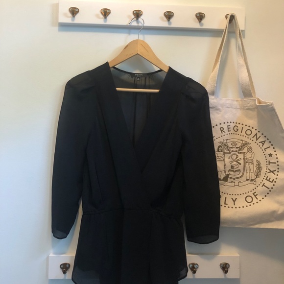 Aritzia Babaton Alexander Silk Blouse XS - Picture 4 of 8